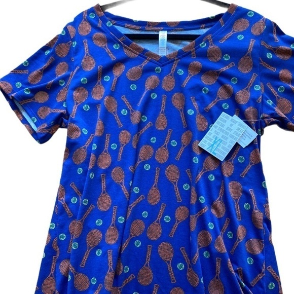 NWT LULAROE CHRISTY T - Picture 1 of 2